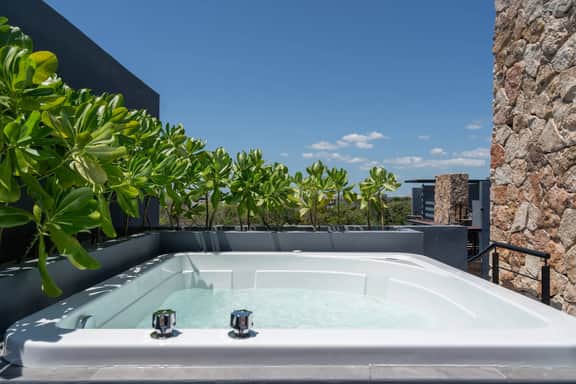 Tu Paraíso Flotante: Penthouse, Terraza & Pool - Image 2